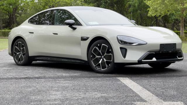 Xiaomi SU7 Sedan Yangını Hisselerini Sarstı