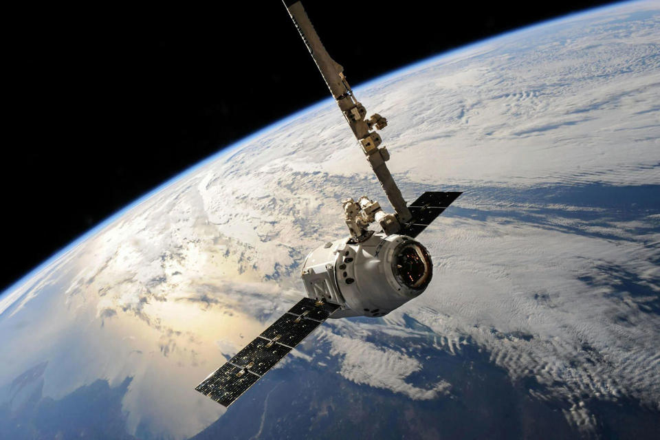 Future Earth: Alarming Forecast of Oxygen Decline Threatens Complex Life