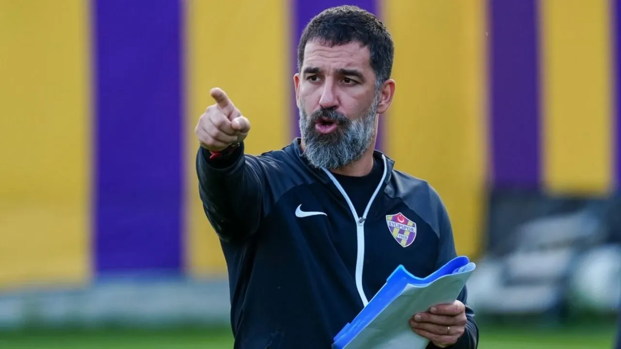 Arda Turan, Eyüpspor'daki Görevine Son Verdi, Shakhtar Donetsk İle Anlaştı