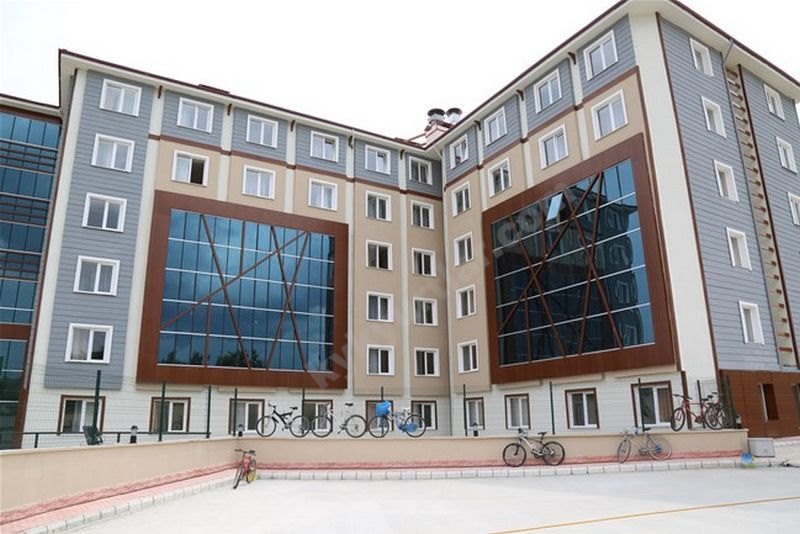 KYK YURDUNDA REZALET! SULAR SARI AKIYOR, SICAK SU YOK – ÖĞRENCİLER VİZE HAFTASINDA MAĞDUR!