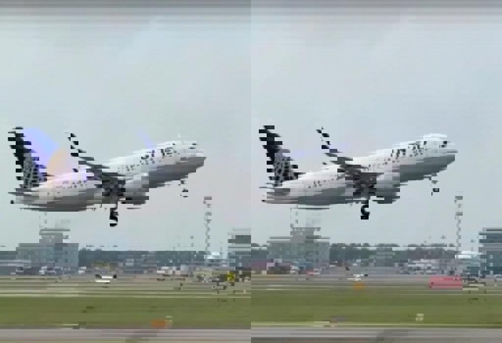 United Airlines Flight Hits Kite While Landing at Washington Reagan National Airport