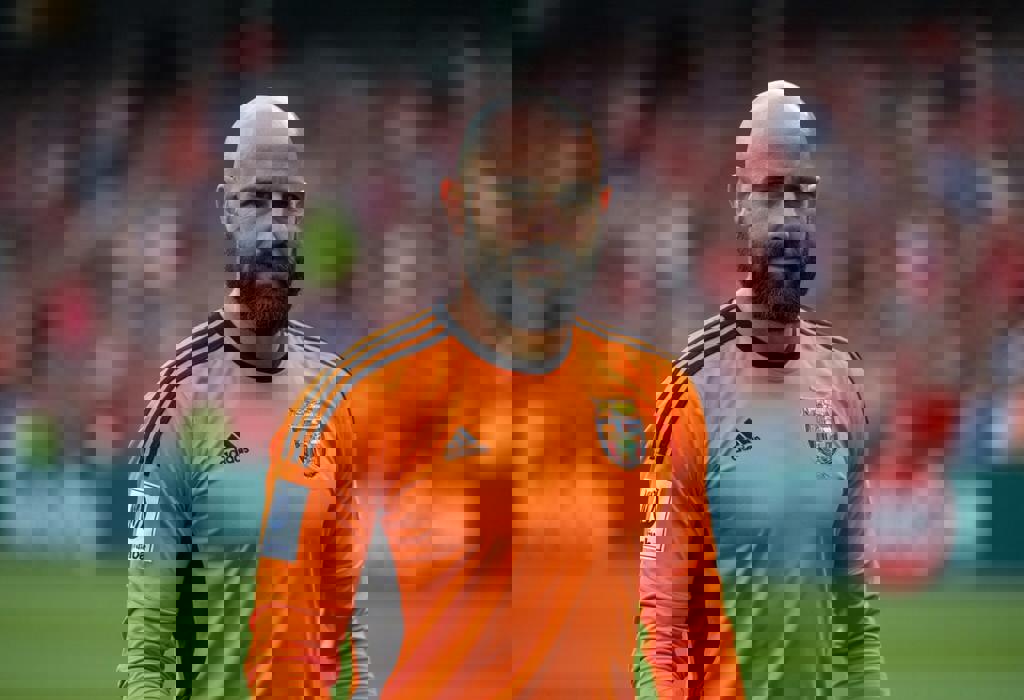 Pepe Reina Futbola Veda Ediyor: 25 Yıl Sonra Teknik Direktör Olacak