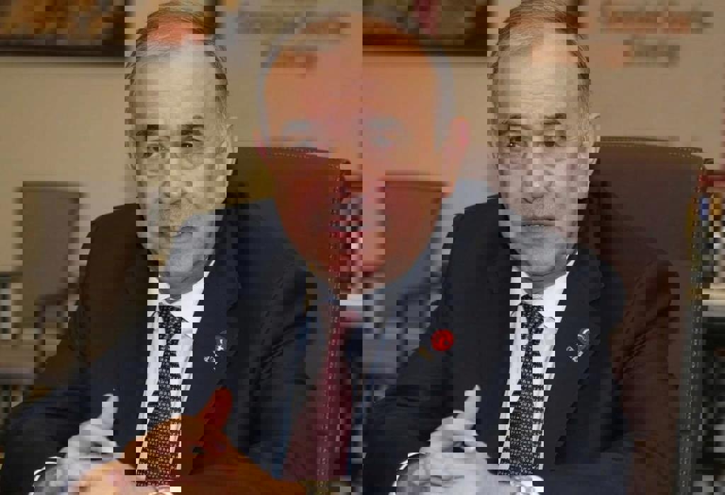 15.5 milyon oy ile Cumhurbaşkanı adayı ilan edilen İmamoğlu'nun tutuklanmasına yönelik AKP cephesinden de eleştiriler gelmeye devam ediyor.