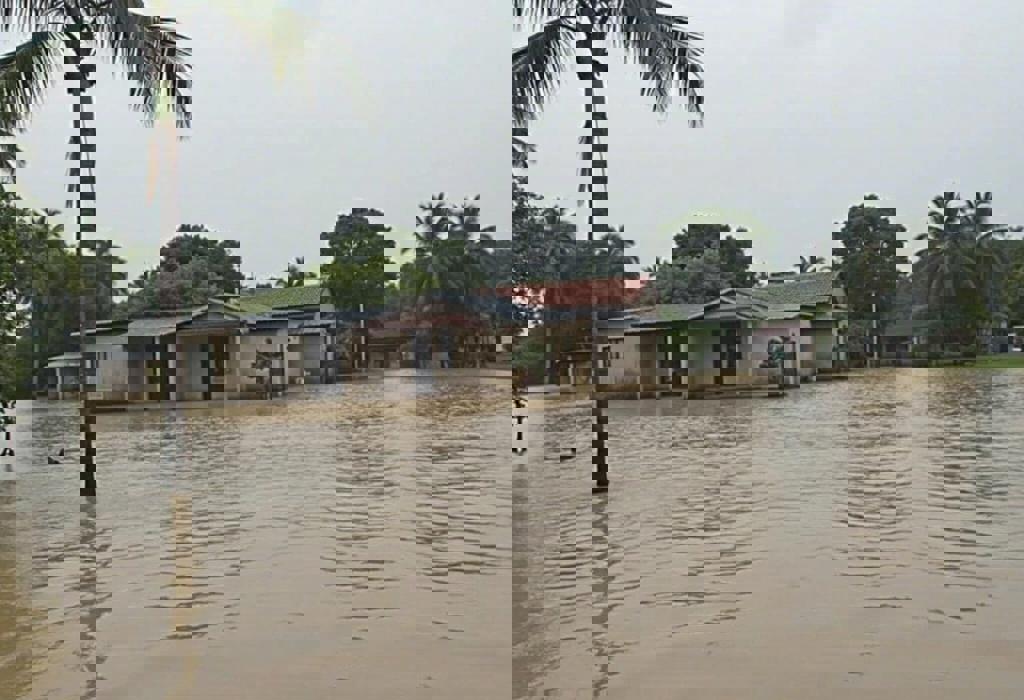 Major Flooding Threatens Giru and Surrounding Areas as Heavy Rain Persists